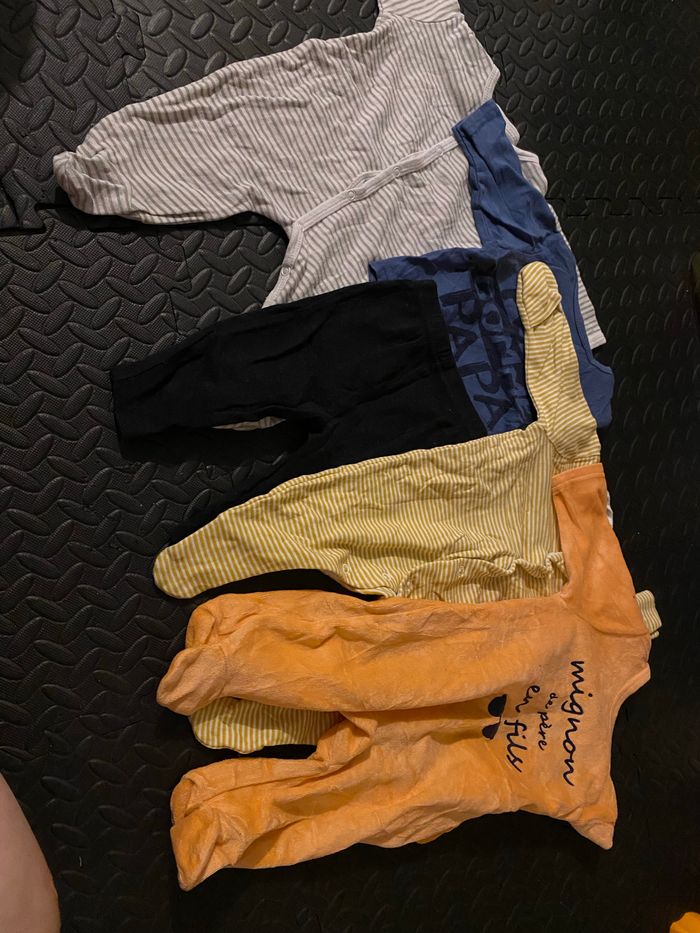 Lot vêtements 3 mois - photo numéro 9