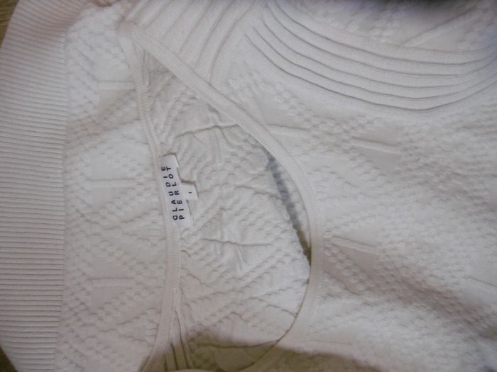 claudie pierlot joli pull blanc de demi saison T 36 - photo numéro 6