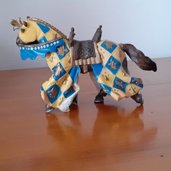 Papo: Figurine Cheval de tournoi *parure fleur de lys