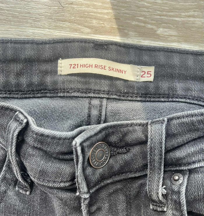 Jean 721 high rise skinny Levis 25 - photo numéro 5