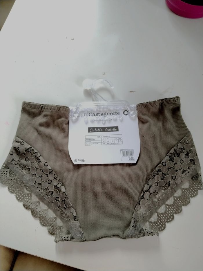 Culotte neuve - photo numéro 3