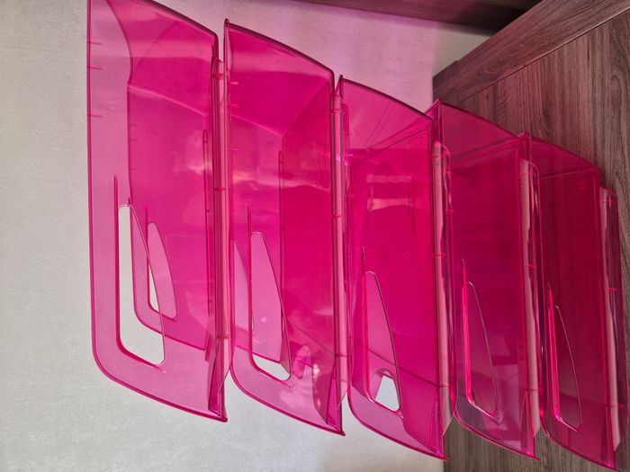 Lot de 5 bannettes empilables couleur rose vif - photo numéro 7