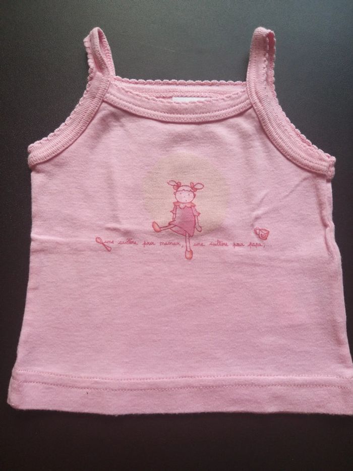 Joli débardeur rose en 3 mois