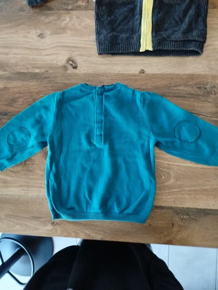 Lot 9 mois gilets+ pull léger - photo numéro 4