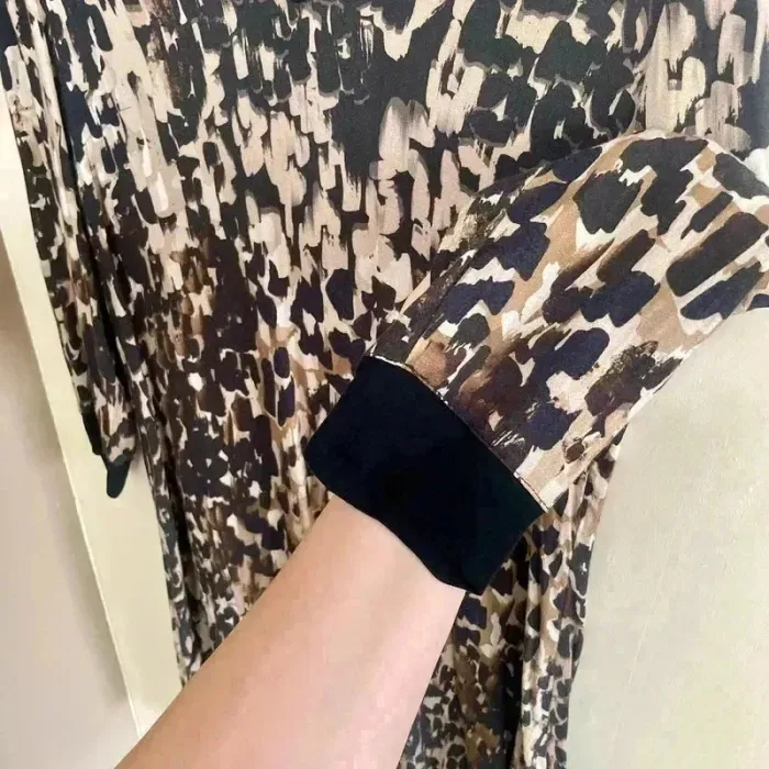 Robe tunique La Fée Maraboutée T40 imprimé léopard abstrait marron beige noir viscose col V V007 - photo numéro 5