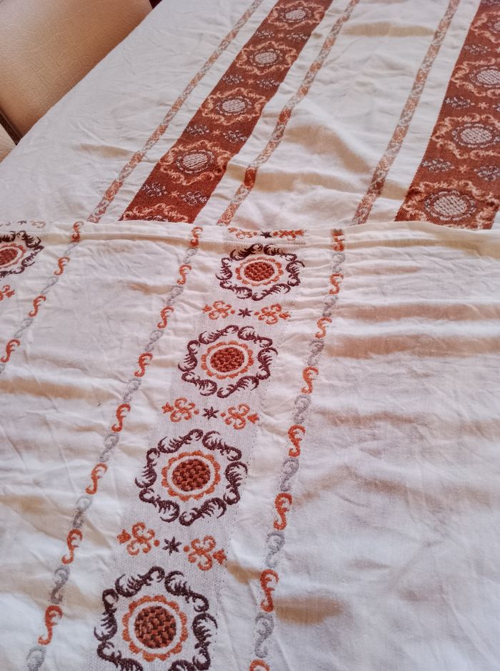 Grande nappe brodée rétro vintage 70's - photo numéro 3