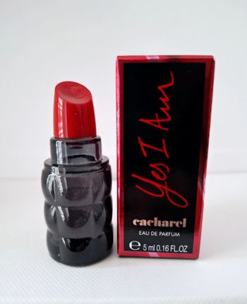 Miniature de parfum Yes I Am Cacharel