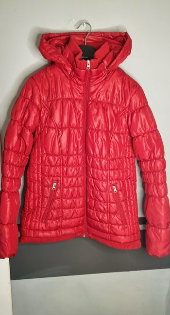 Manteau doudoune rouge matelassé avec capuche taille L