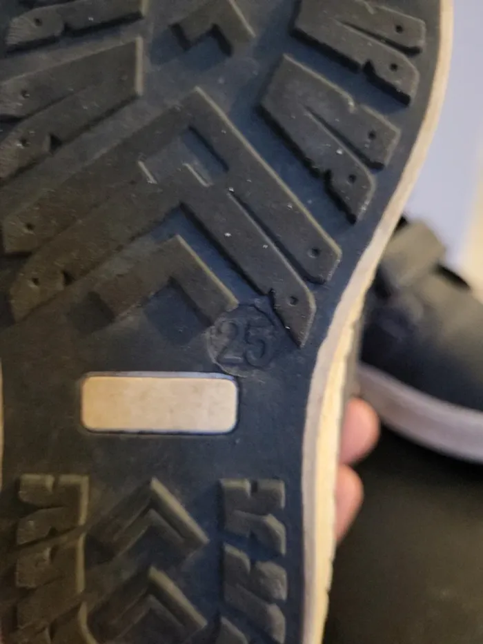 Basket scratch montantes taille 25 - photo numéro 4