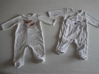 Lot de 2 Pyjamas velours blancs fantaisies brodés Gémo Taille : 3 mois