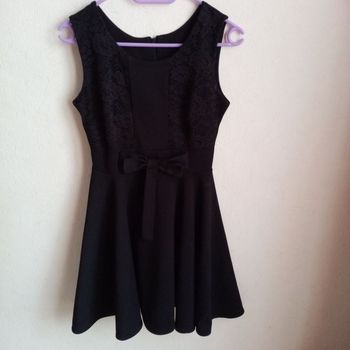 Jolie robe à dentelle femme🎀