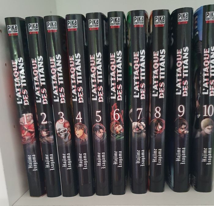 10 premiers tomes ATTAQUE DES TITANS