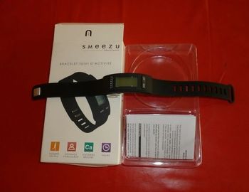 montre NEUVE connectée smeezu bracelet noir