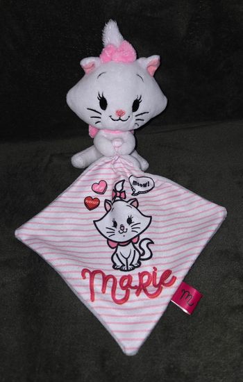 Doudou chat Marie Les Aristochats avec mouchoir rose rayé, chat Marie et coeurs - Disney 