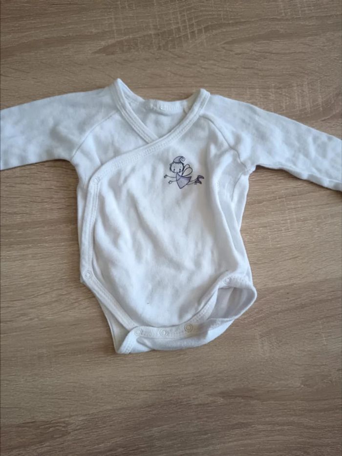 C44 Lot bodies kitchoun / petit bateau 1 mois - photo numéro 4