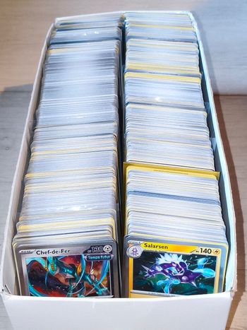 100 cartes Pokémon FR