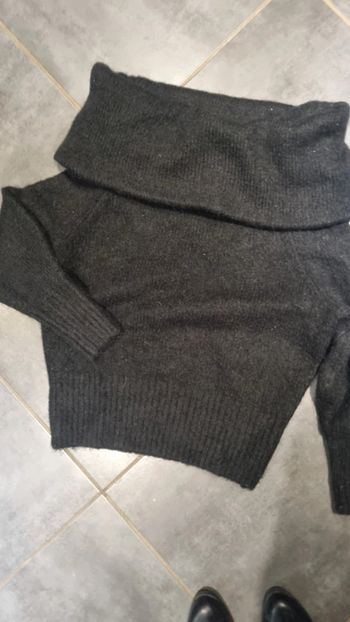 Pull H&M noir épaule S parfait état