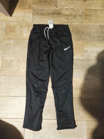 Pantalon Nike homme taille M 