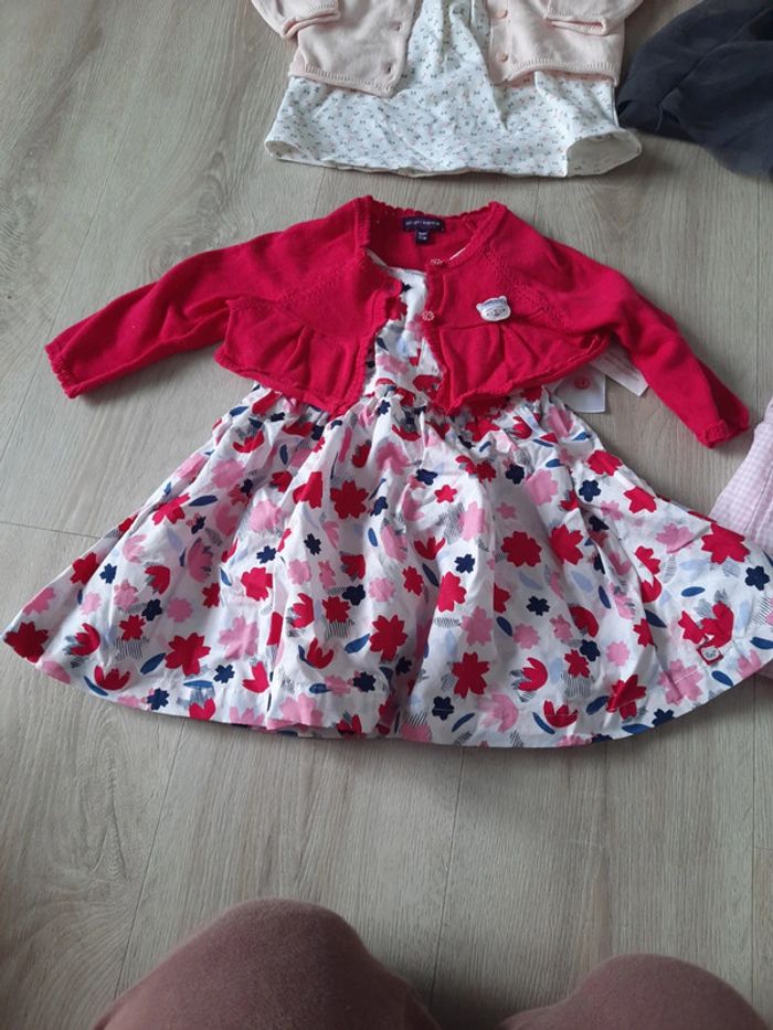 Lot de robes de marques diverses 9 mois neuves - photo numéro 2