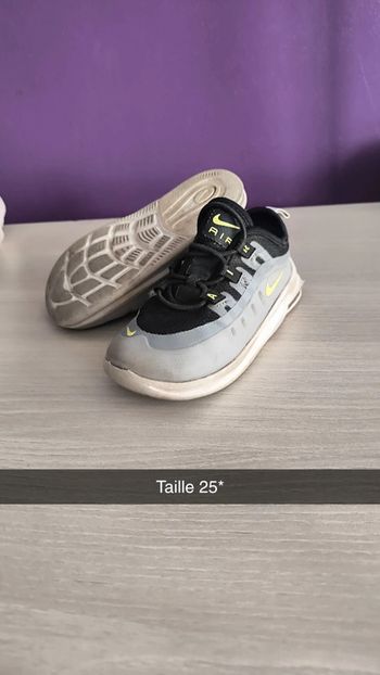 Basket Nike taille 25