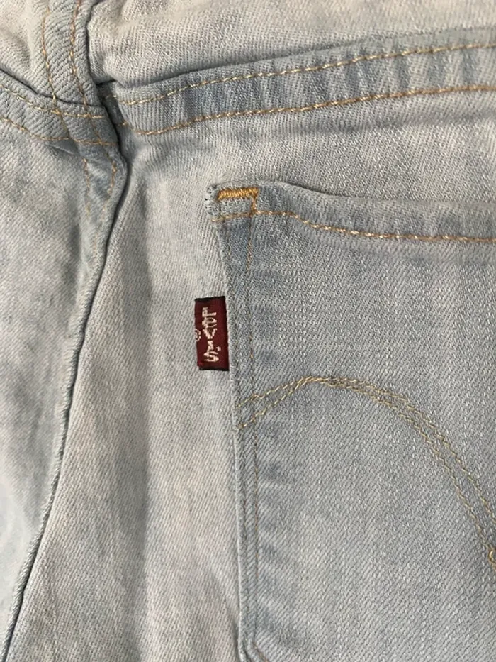 💙🤍Jean Levi’s skinny bleu clair – Taille 28 équiv. 38 🤍💙 En très bon état - photo numéro 10
