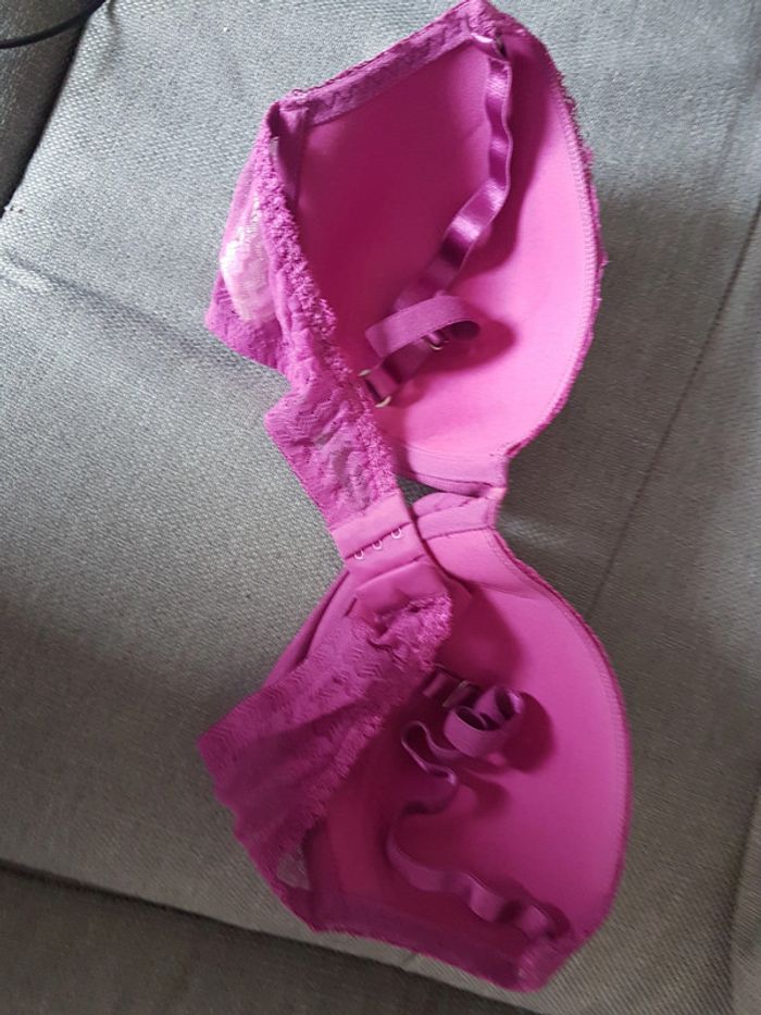 Soutien gorge violet - photo numéro 2
