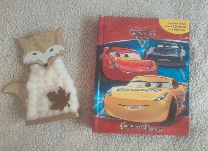 Livre comptines et figurines animé cars