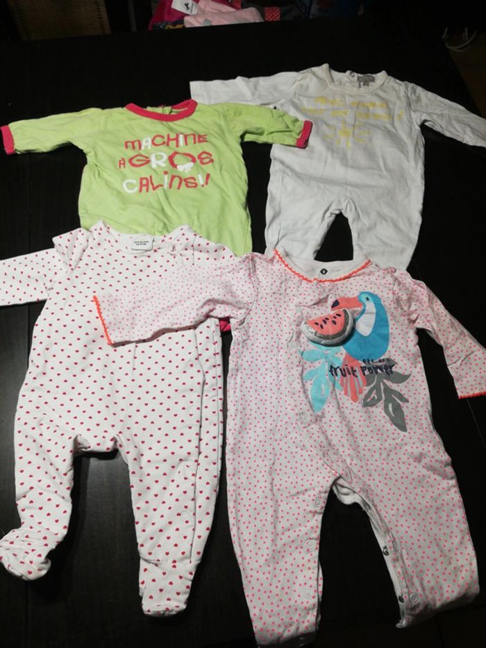 Lot 4 pyjamas