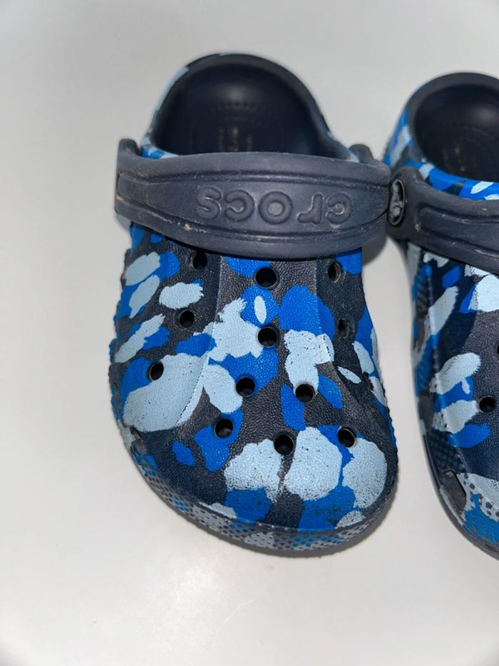 Crocs enfant bleues motif camouflage militaire c8 24/25 - photo numéro 2