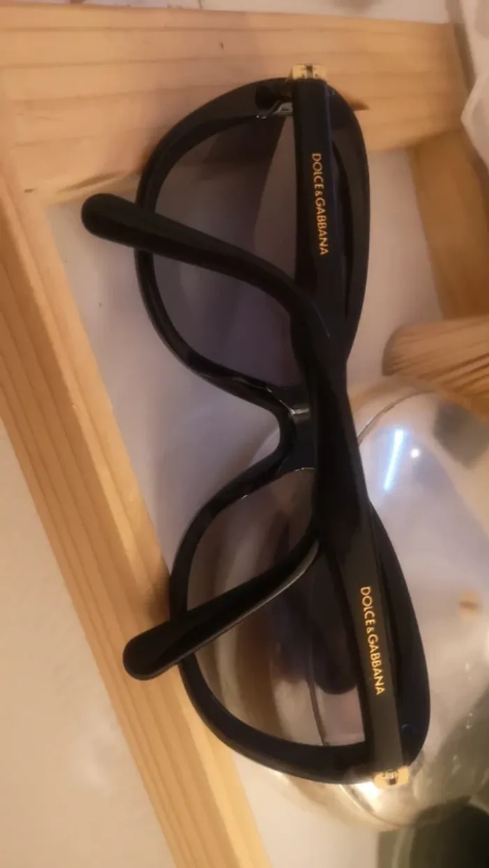 Lunette de soleil D&G - photo numéro 2