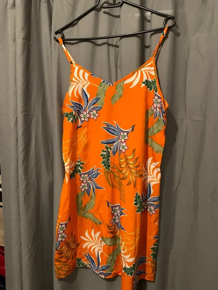 robe avec  et c bretelles - photo numéro 3