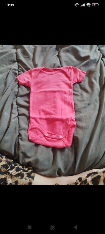 Lot de bodies manche courte bébé fille taille 6 mois