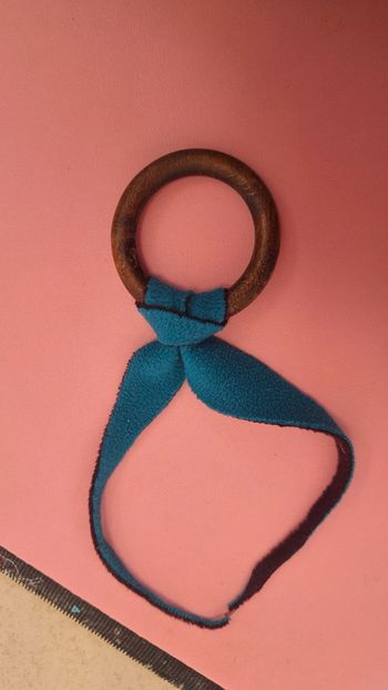 Hochet type montessori