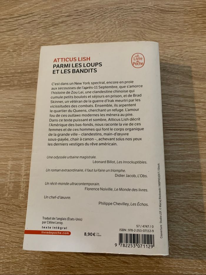 Parmi les loups et les bandits - photo numéro 2
