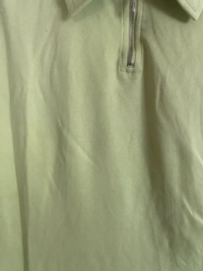 Polo zippé vert pastel Abstract – Chic & confort pour la rentrée 🌿 (Taille 38) - photo numéro 4