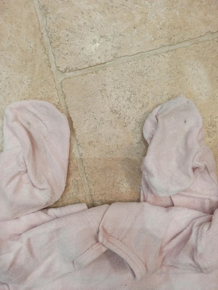Lot pyjamas hiver en taille 18 mois - photo numéro 6