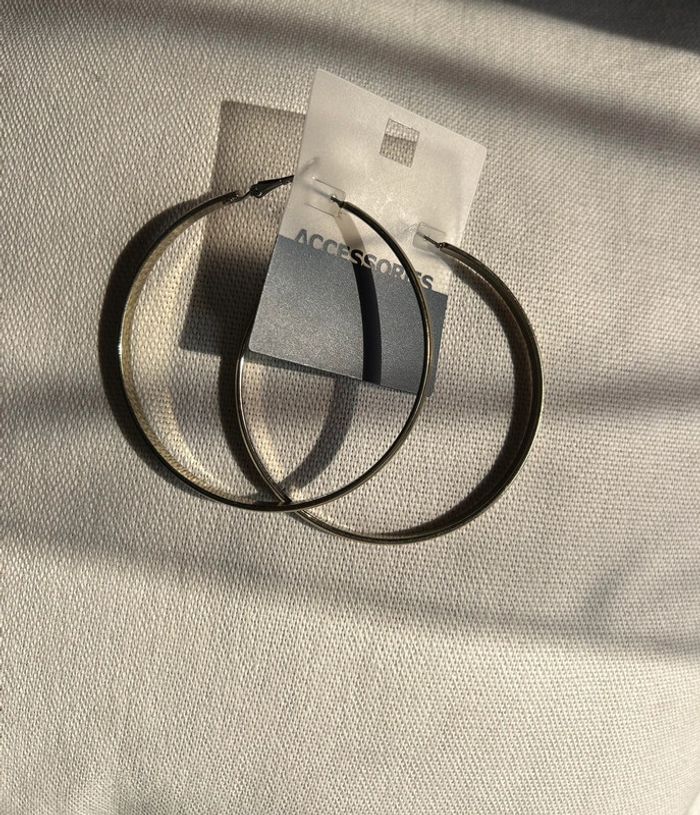 Petites boucles d’oreilles créoles