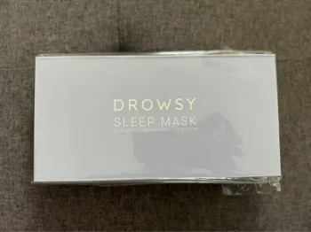 Masque de sommeil en soie Drowsy « Blue Belle »
