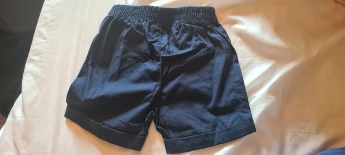 Short bleu marine - photo numéro 2