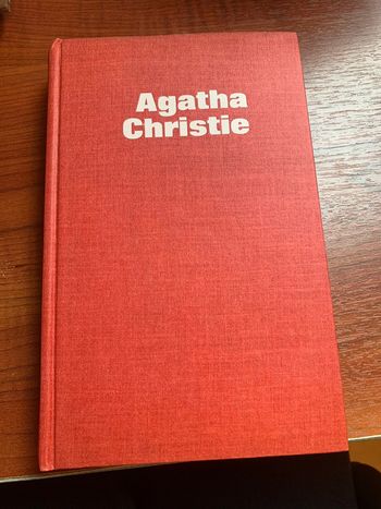 Livre Hercule Poirot quitte la scène Agathe Christie