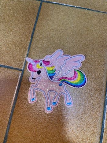 Déco licorne thermocollant neuf