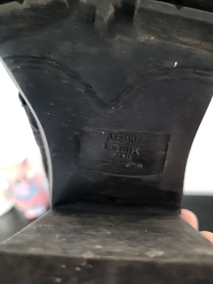 Bottines noires - photo numéro 2