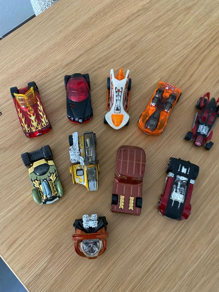 Lot de 10 petites voitures