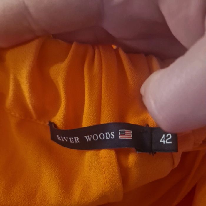 Très belle robe taille 42 coupe originale - photo numéro 4