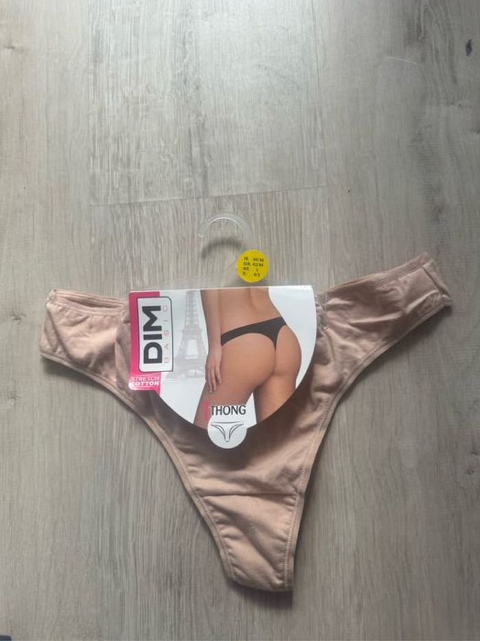 Thong neuf taille 44