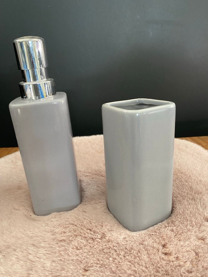 Ensemble salle de bain Wenko état neuf - photo numéro 4