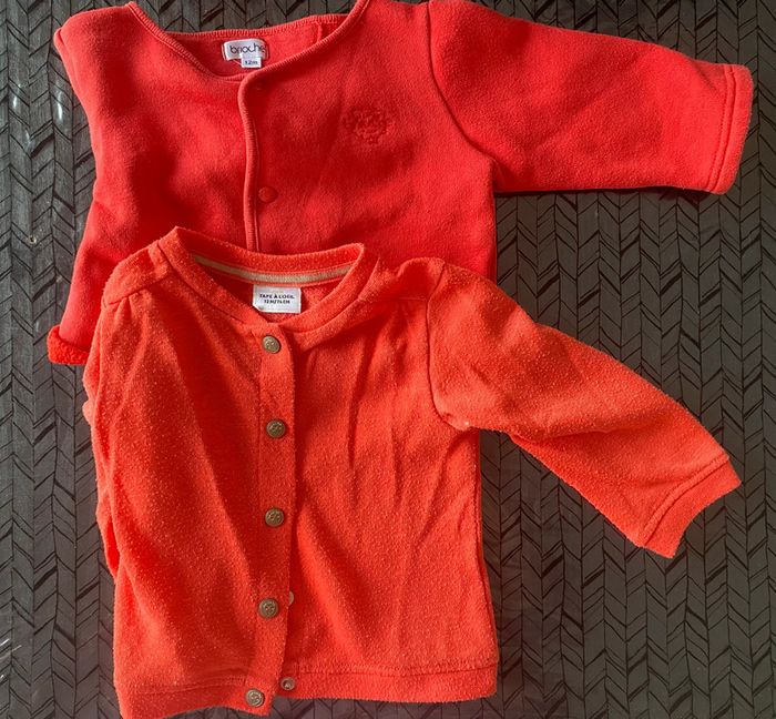 Lot vestes bébé fille 12 mois - photo numéro 2