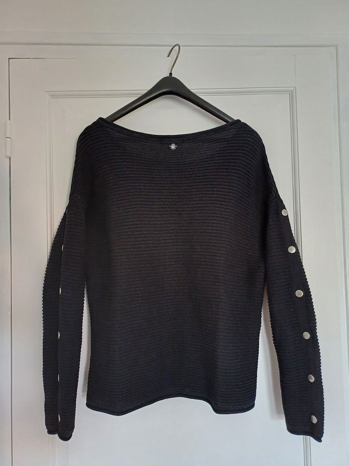 Pull noir - photo numéro 5