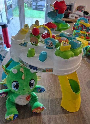 Lot jeux d'éveil clementoni