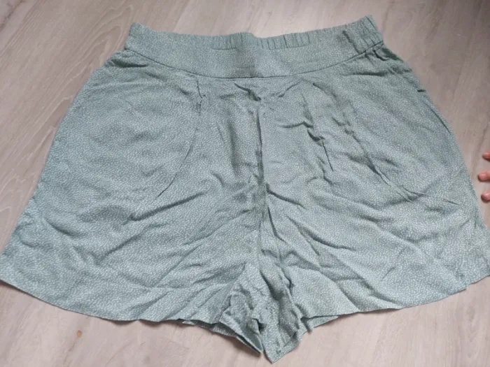 Shorts femme T 36 - photo numéro 6